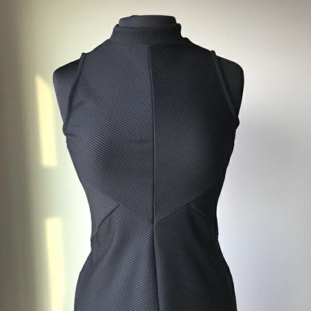 Worthington ribbed black midi dress - size 4